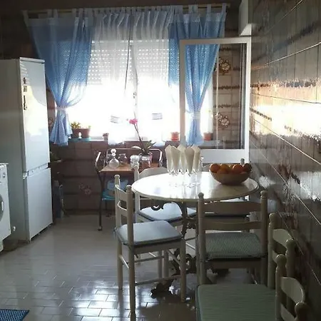 アパート Central Sunny 3 Bedroom タヴィラ